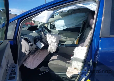 2015 Toyota Prius V Three z USA, uszkodzony, nr VIN JTDZN3EUXFJ030082